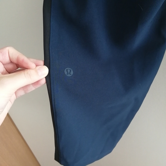 Lululemon On The Fly Pants Woven Track Stripe Navy And Black 8 - Picture 8 of 16